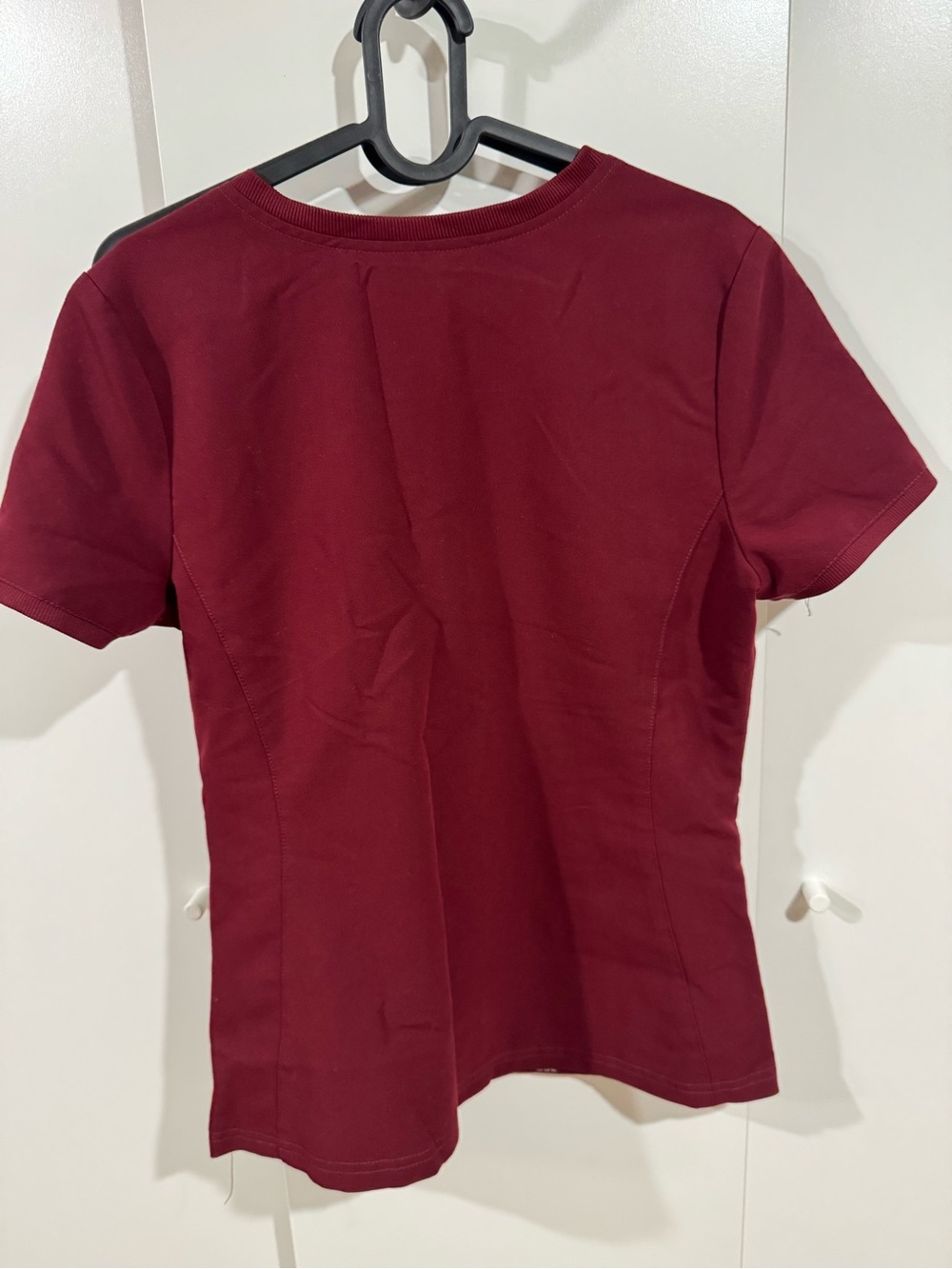 Jaanuu Women's V-Neck Scrub Top and joggers pants set in Wine ( small) - Picture 3 of 6